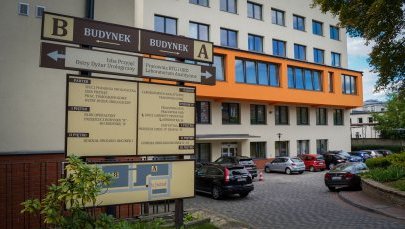 Lekarze z Katowic po raz pierwszy za sterami robota chirurgicznego „Da Vinci”. To jedyny taki w regionie