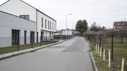 Trwają przygotowania do przebudowy ul. Chryzantem na Podlesiu. Droga zyska nową nawierzchnię, wjazdy i chodniki